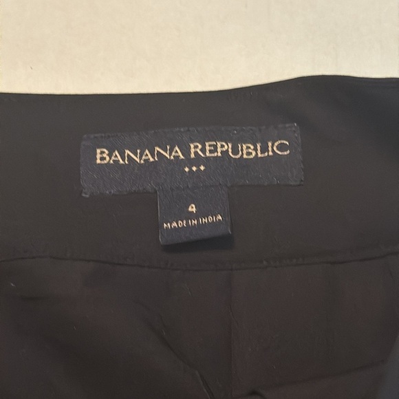 Banana Republic Rear Zipper Detail Pleated Lined Mini Skirt in Black Size 4 - Picture 6 of 9